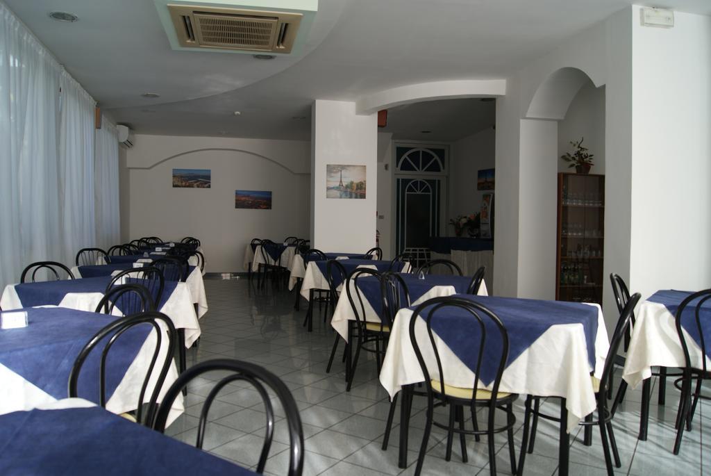 Hotel Villa Elisa Rímini Exterior foto